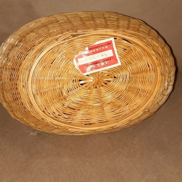 Kiangsi Handicrafts Rabbit Basket With Lid - Picture 8 of 11